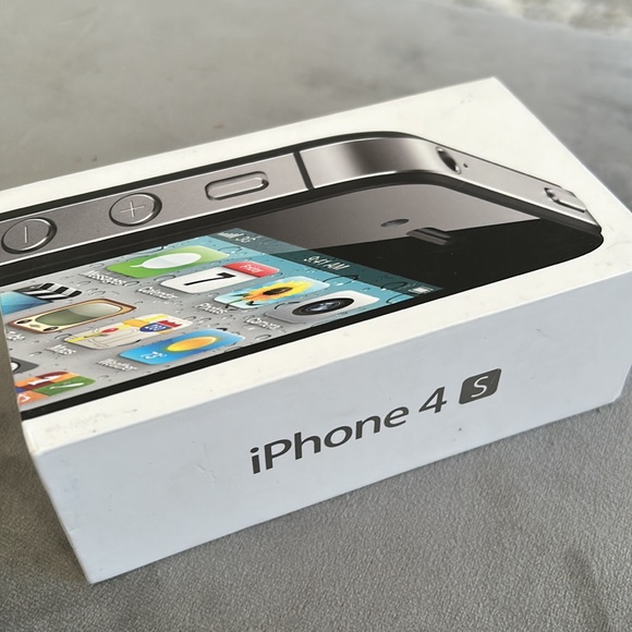 iPhone 4s - Black - 16GB - Picture 5 of 5
